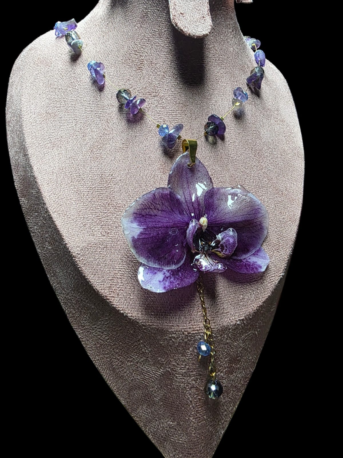 Collar Botánico de Orquídea Preservada